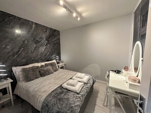 1 soverom, strykejern/-brett, wi-fi og sengetøy