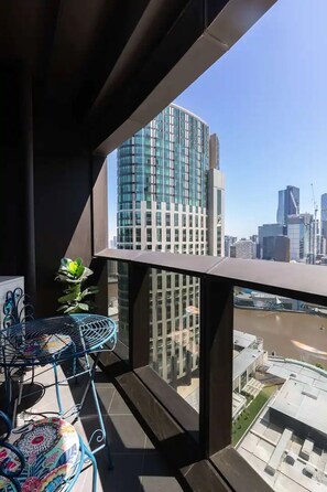 Property grounds - Prima Pearl Tower - Southbank Dining Precinct / Crown Casino next door (Southbank)