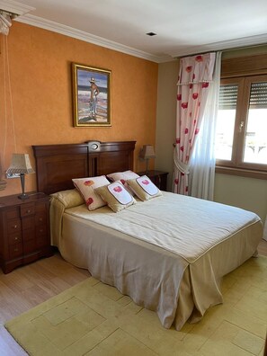 5 soveværelser, strygejern/strygebræt, sengetøj