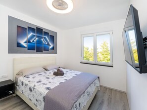 3 bedrooms, WiFi - Vacation home Gabi by Interhome (Privlaka)