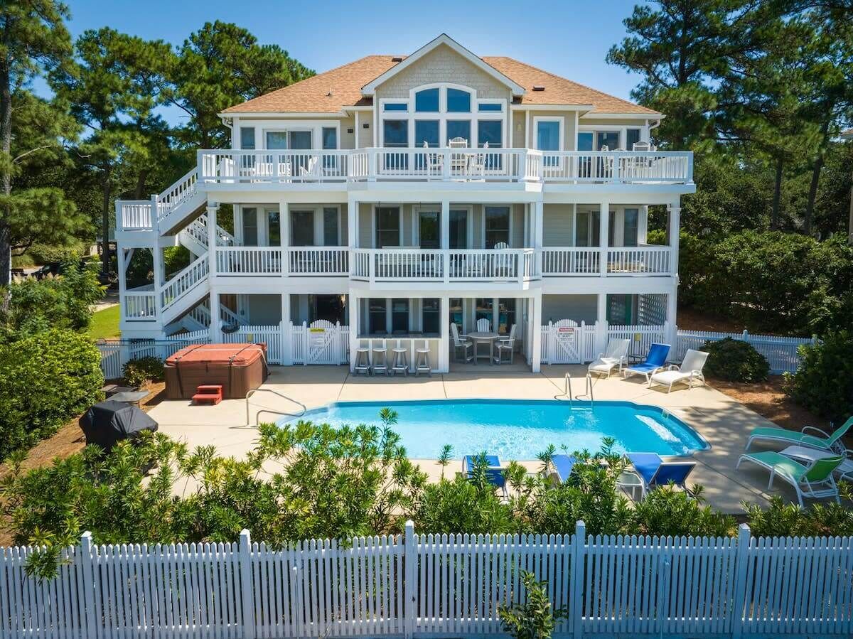 Brand New Listing! 6 Bedrooms, Pool, Hot Tub