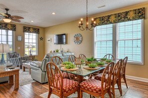 Dining - Saltwater Sanctuary - Four Bedroom Marsh Front Home with Community Pool (Garden City Beach)