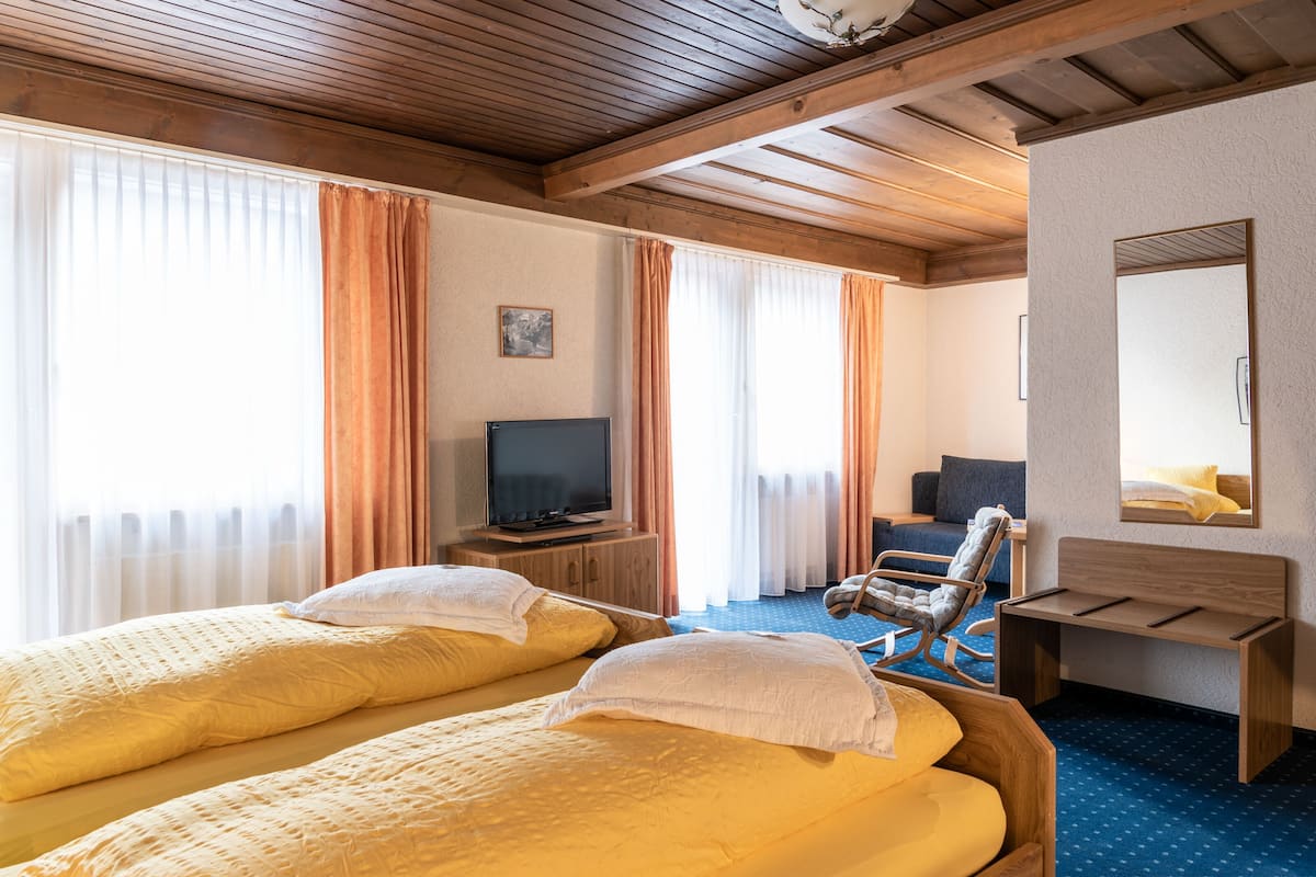 Junior Room, Balcony | 2 bedrooms, hypo-allergenic bedding, soundproofing, free WiFi