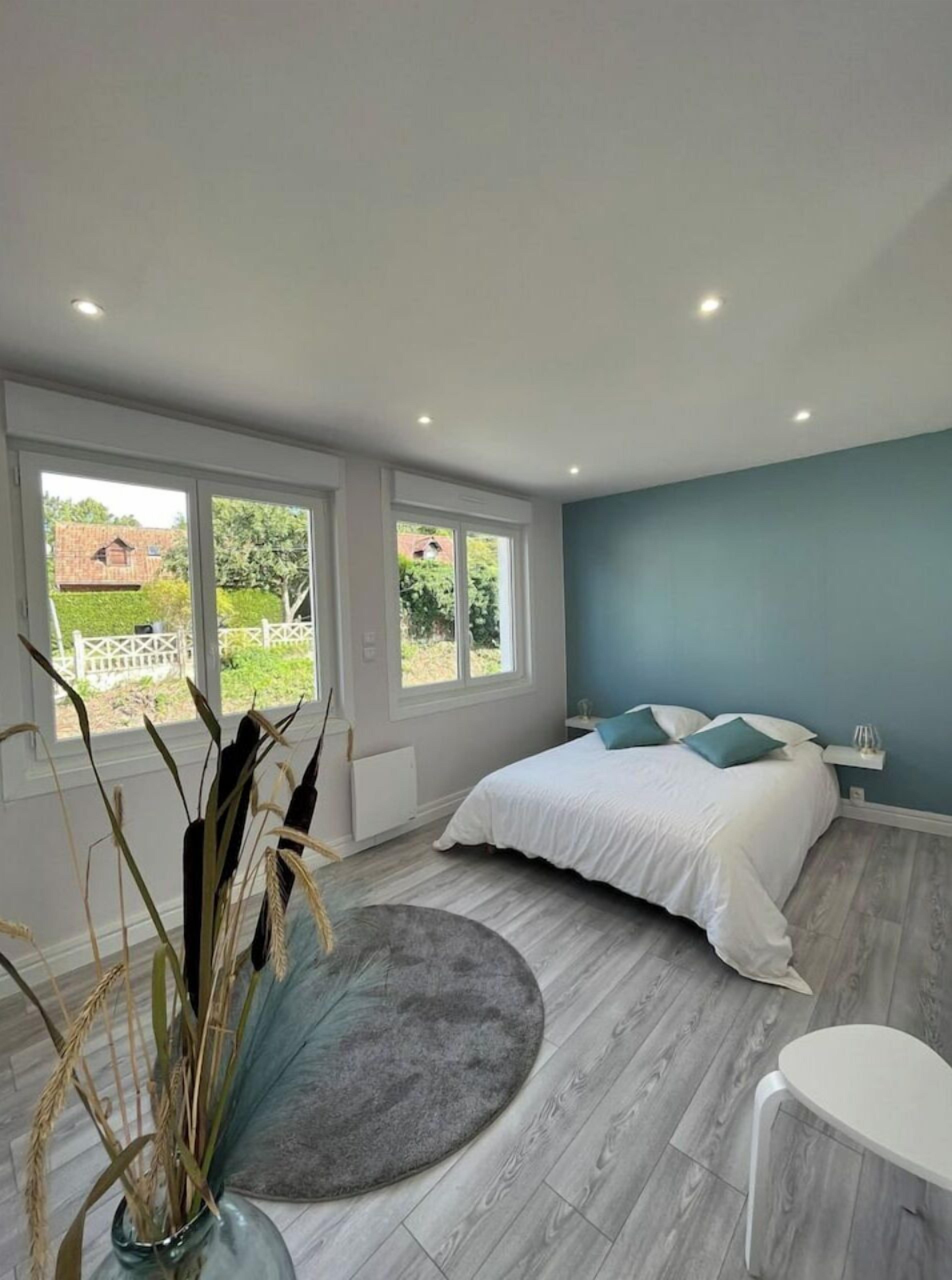 2 chambres, fer et planche à repasser, draps fournis