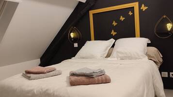 6 bedrooms, iron/ironing board, travel cot, free WiFi