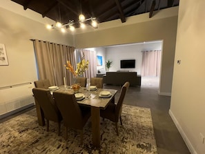 3 Bedroom Villa With Private Swimming Pool | Vardagsrum