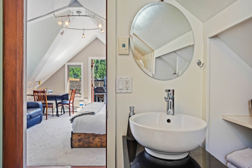 Petite Penthouse: Central Telluride - Ouray, CO