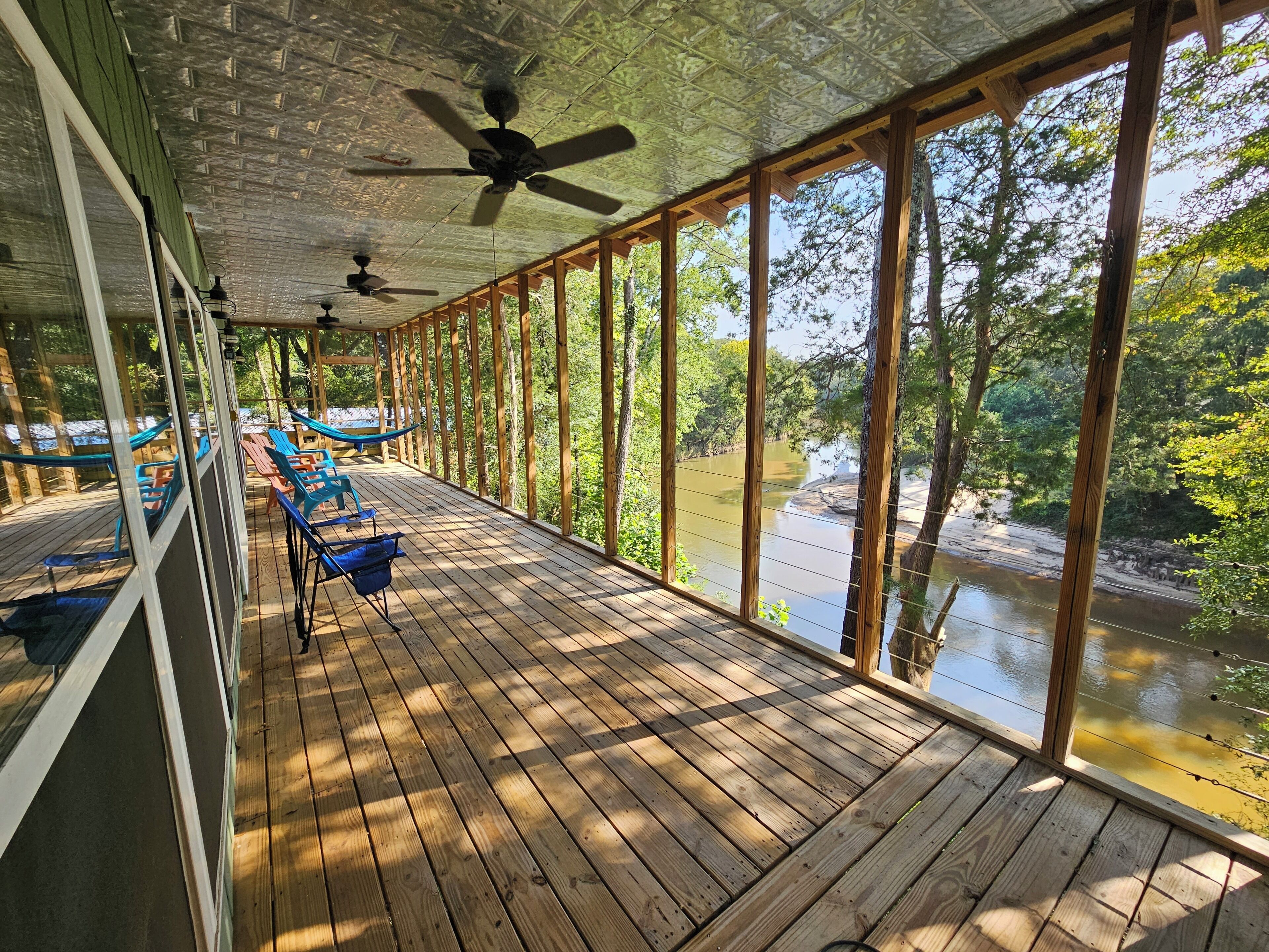 Charming River House, escape from the hustle and bustle of everyday life. 