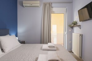 Apartment | 1 bedroom, premium bedding, memory-foam beds, desk