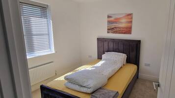 4 chambres, fer et planche à repasser, Wi-Fi gratuit, draps fournis