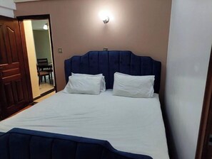 2 Schlafzimmer, Bügeleisen/Bügelbrett, WLAN, Bettwäsche