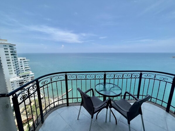 Family Apartment, 2 Bedrooms, Sea View | Beach/ocean view - Edificio El Peñón del Rodadero (Santa Marta)