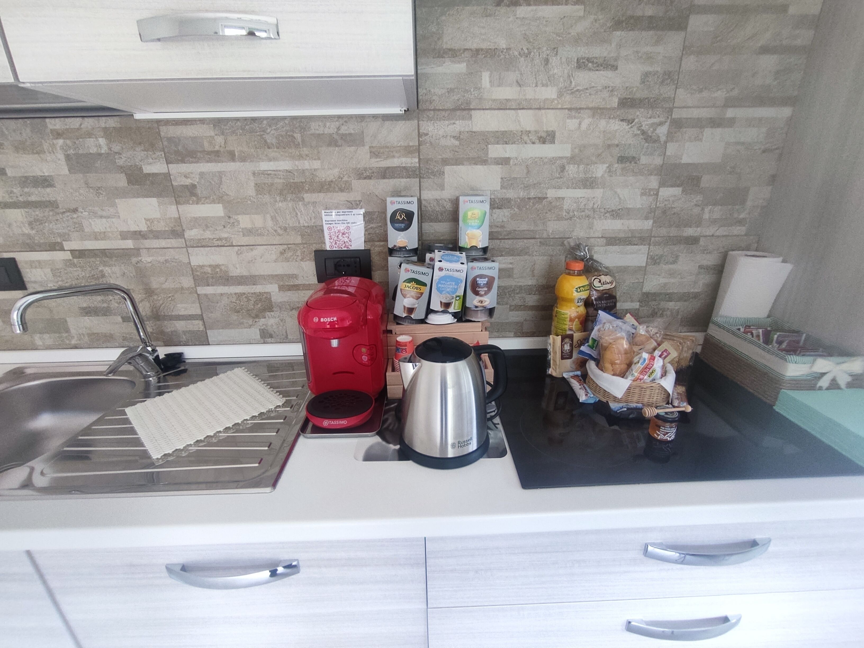 Refrigerador, horno, parrilla de estufa y lavavajillas 