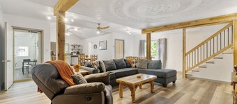 Outdoor hot tub & indoor soaking tub, bonfire pit, picnic area, foosball & more