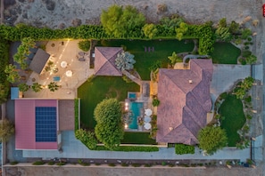Exterior - Luxurious 5BR Vacation Rental Indio, Pool Spa 1+ Acre Oasis, Walk to Festivals (Indio)