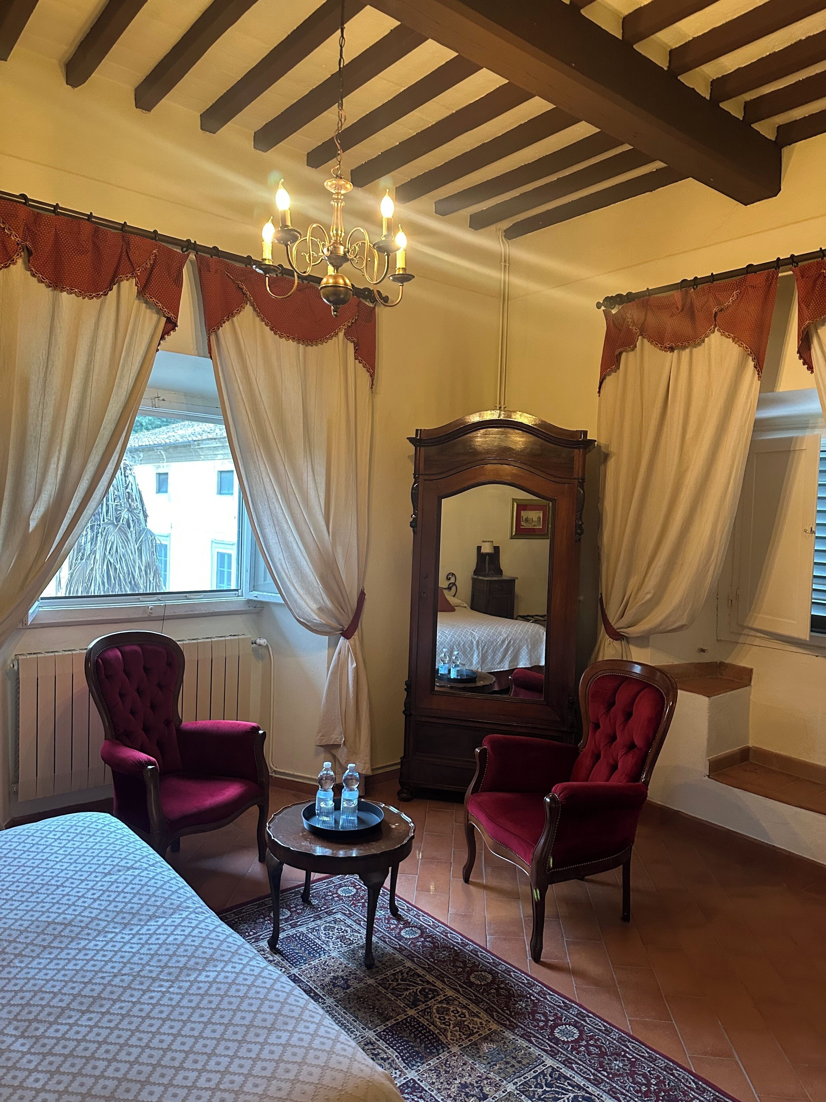 Deluxe-Doppel- oder -Zweibettzimmer | Bügeleisen/Bügelbrett, kostenloses WLAN