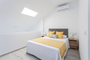 1 bedroom, iron/ironing board, free WiFi, bed sheets - Apartamentos la Pelusa Magnifico Apartamento Junto al mar (Málaga)