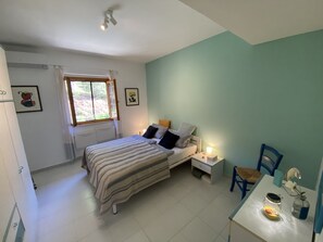 2 bedrooms