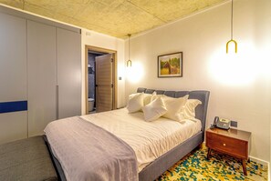 Deluxe-lejlighed | 1 soveværelse, pengeskab på værelset, individuel indretning, skrivebord