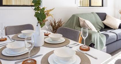 Modern Townhouse Cashel Street 2 bed 2 bath