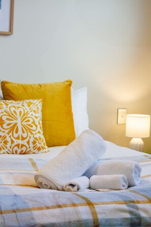 1 bedroom, iron/ironing board, free WiFi, bed sheets