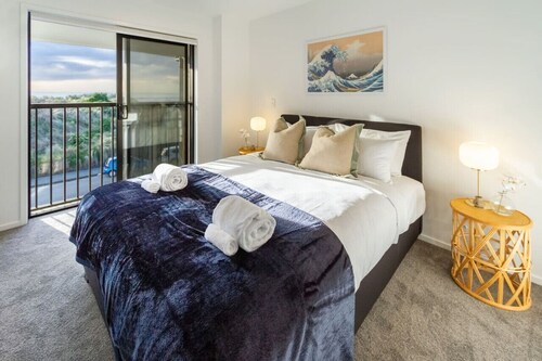 Beachfront 2BR Retreat with Stunning Views