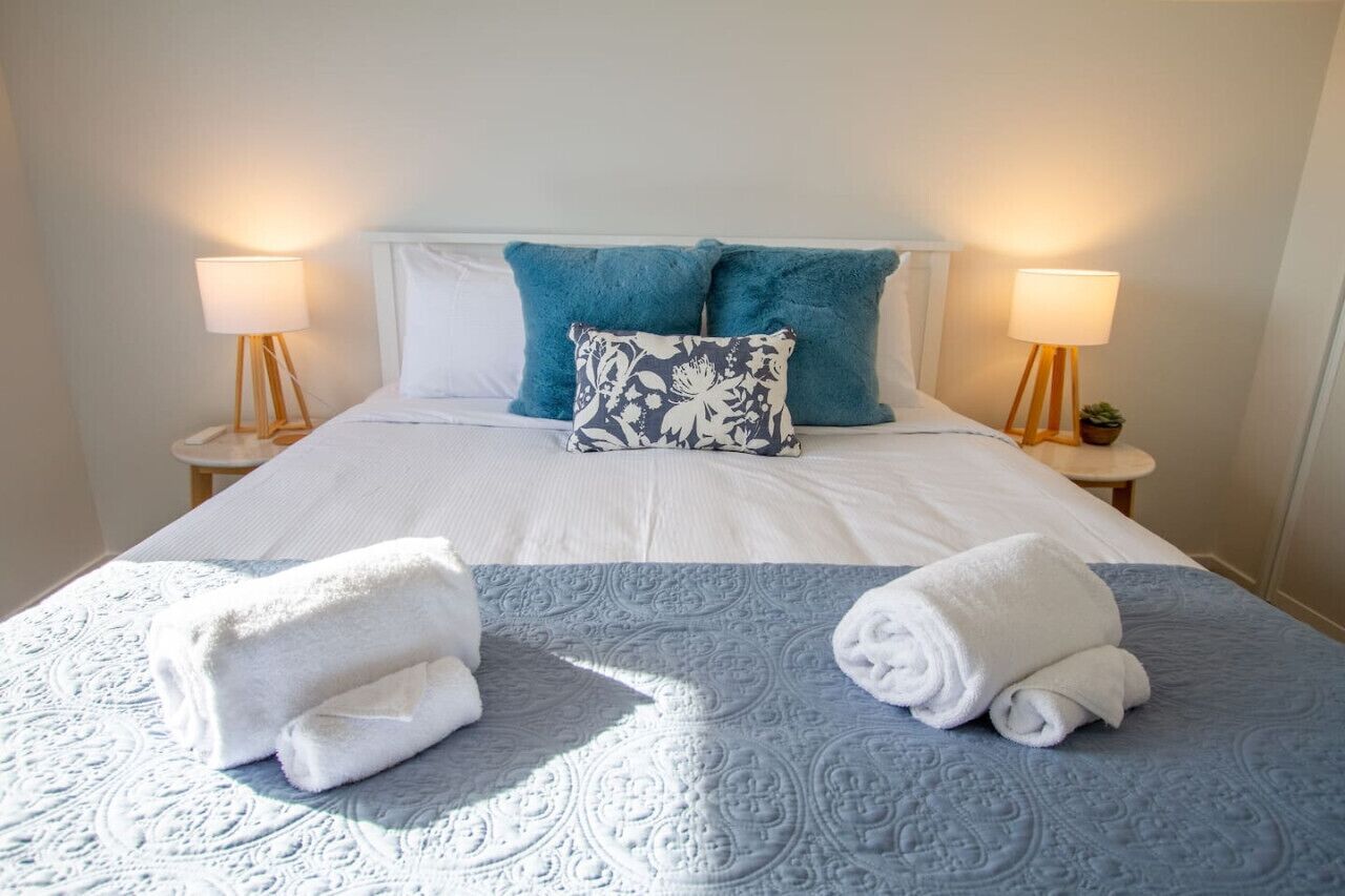 3 bedrooms, iron/ironing board, free WiFi, bed sheets