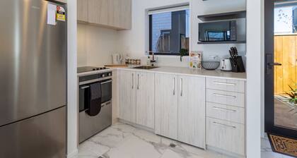 Central City Escape 1 Bed 1 Bath near Hagley Park