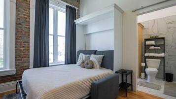 1 habitación, tabla de planchar con plancha, wifi y ropa de cama