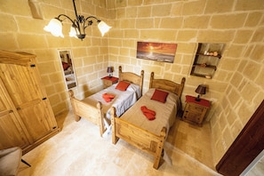5 bedrooms, iron/ironing board, travel crib, WiFi