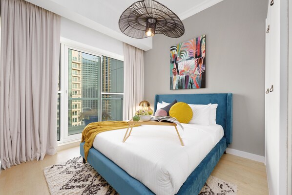 Comfort Apartment | 1 bedroom, in-room safe, blackout drapes, iron/ironing board