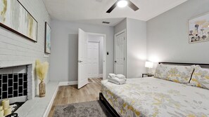 4 bedrooms, desk, iron/ironing board, travel crib