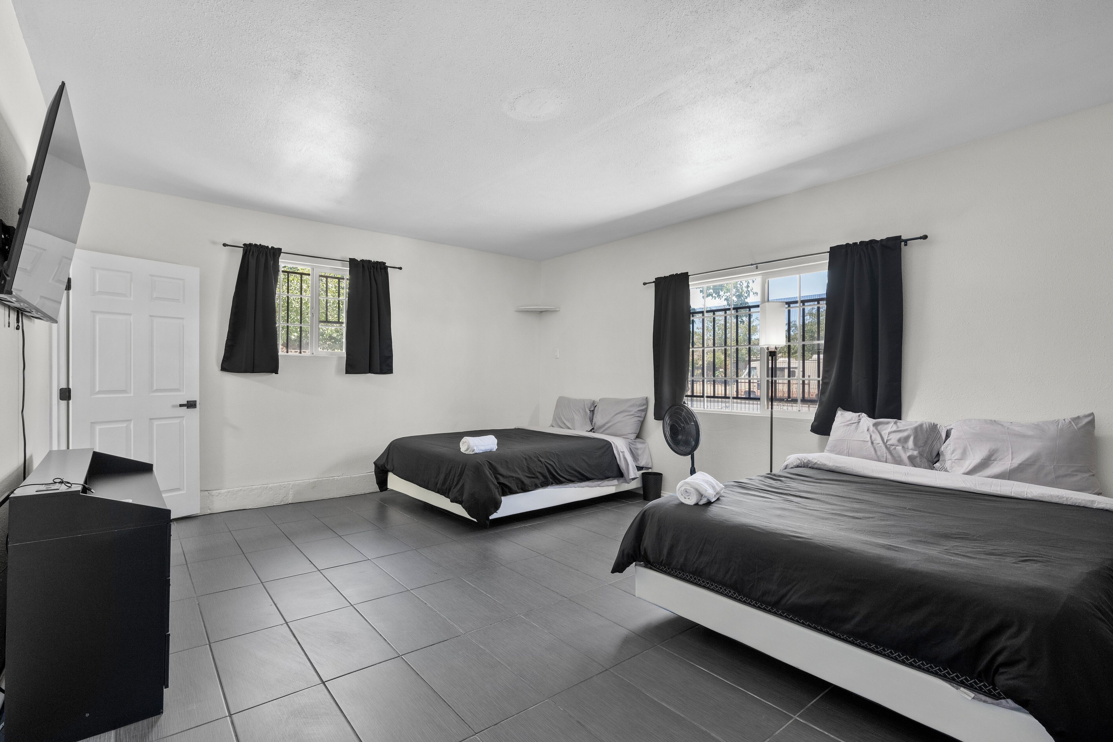 6 habitaciones, wifi y ropa de cama 