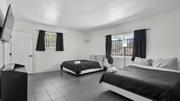 6 bedrooms, WiFi, bed sheets