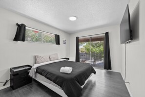 6 bedrooms, WiFi, bed sheets