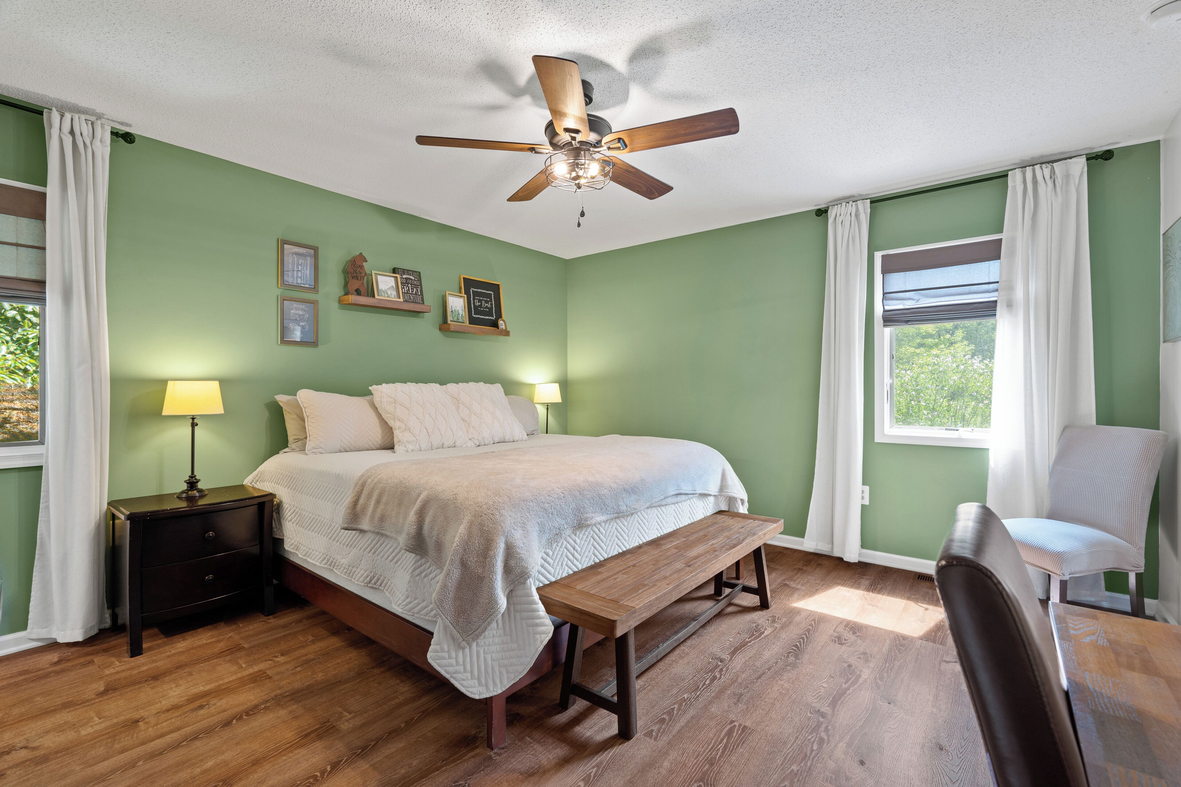 6 Schlafzimmer, Reisekinderbett, WLAN, Bettwäsche