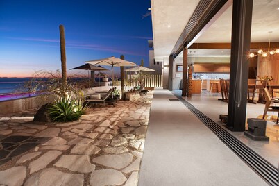 Luxurious Residence with Panoramic Views to the Sea of Cortés