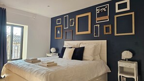 4 bedrooms, free WiFi, bed sheets