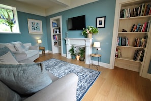 Living area - Clover Cottage, countryside retreat with sea views (Crail)