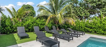 Delray Castle-Minutes to the beach and Atlantic Ave