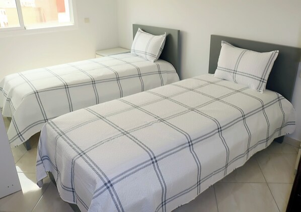 2 bedrooms, iron/ironing board, WiFi, bed sheets