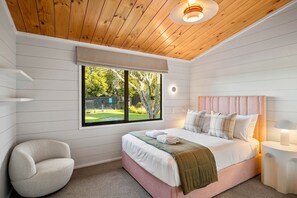 4 bedrooms, free WiFi