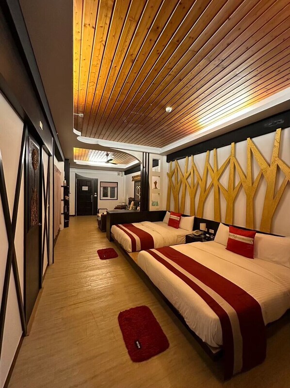 Premium bedding, down duvets, laptop workspace, free WiFi