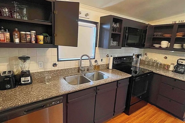 Refrigerador, microondas, horno, placa de cocina