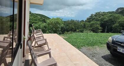 Casa de Campo.Excelente visita a Golfo Nicoya, apta para familias, zonas verdes