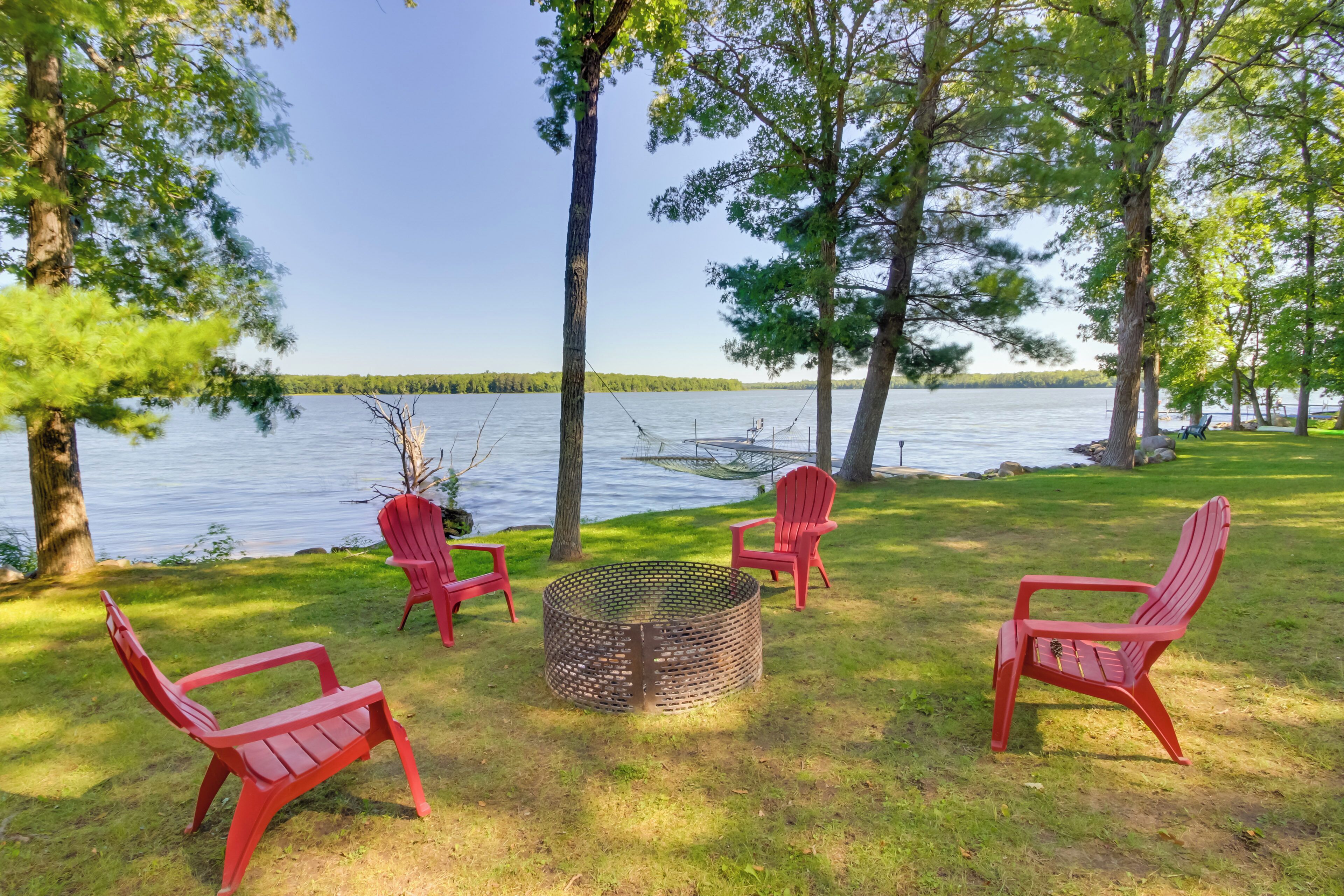 Up North Remer Lake House w/ Dock & Grill!