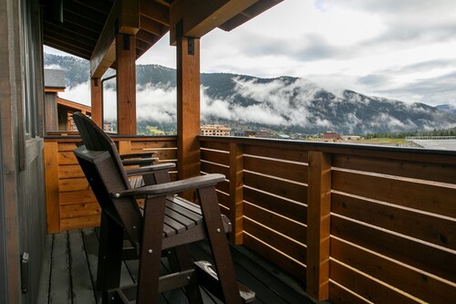 Luxury Townhome in the Heart of Big Sky