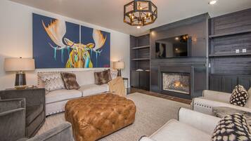 TV, fireplace, stereo