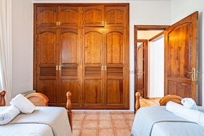 4 chambres, fer et planche Ă repasser, Wi-Fi gratuit, draps fournis