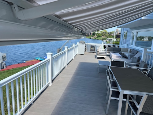 Waterfront home, deck, bbq, fire pit, boats, hot tub, and more! 